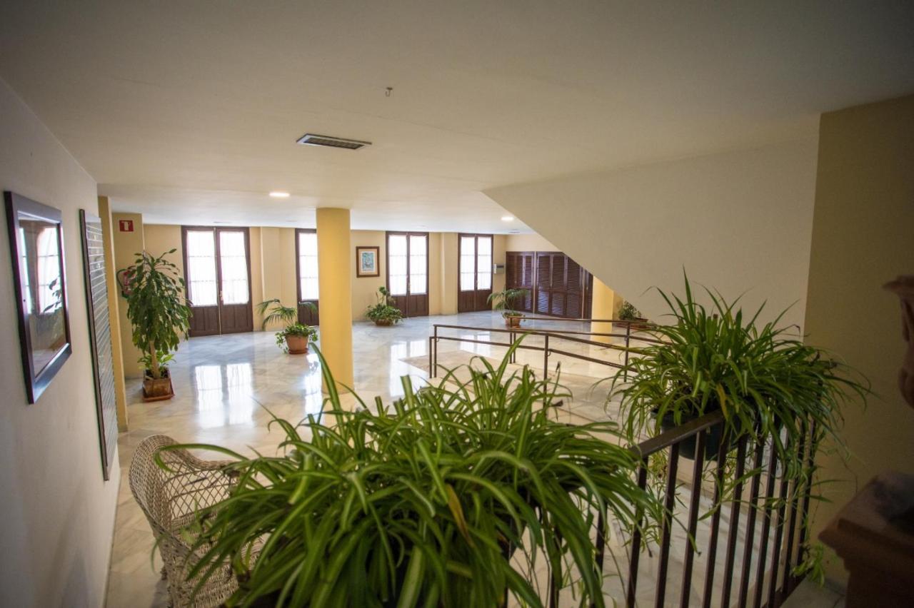 M&L Apartamentos Jerez de la Frontera Eksteriør billede